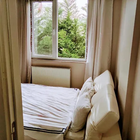 Ahmet Teacher Hotel,6 Minutes From The Airport Arnavutkoy