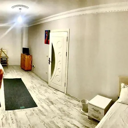 אכסניה Ahmet Teacher's Is 6 Minutes From Istanbul Airport