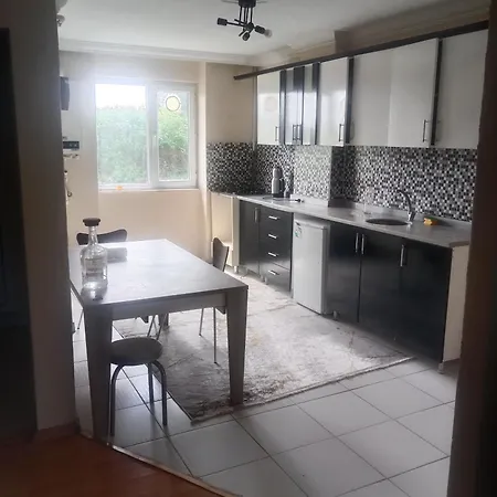 Lodge Ahmet Teacher's Is 6 Minutes From Istanbul Airport Arnavutkoy